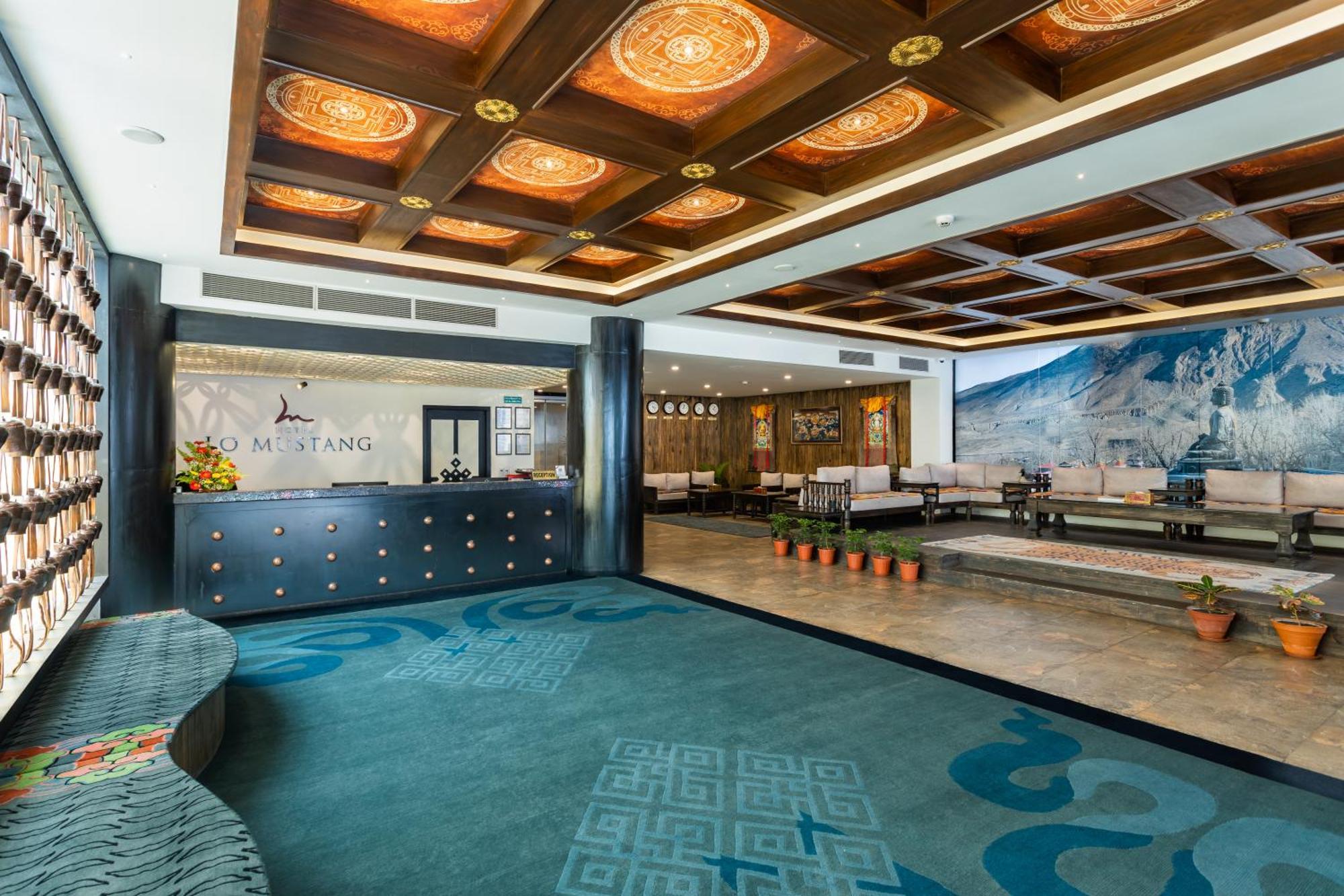 Hotel Lo Mustang Catmandu Exterior foto