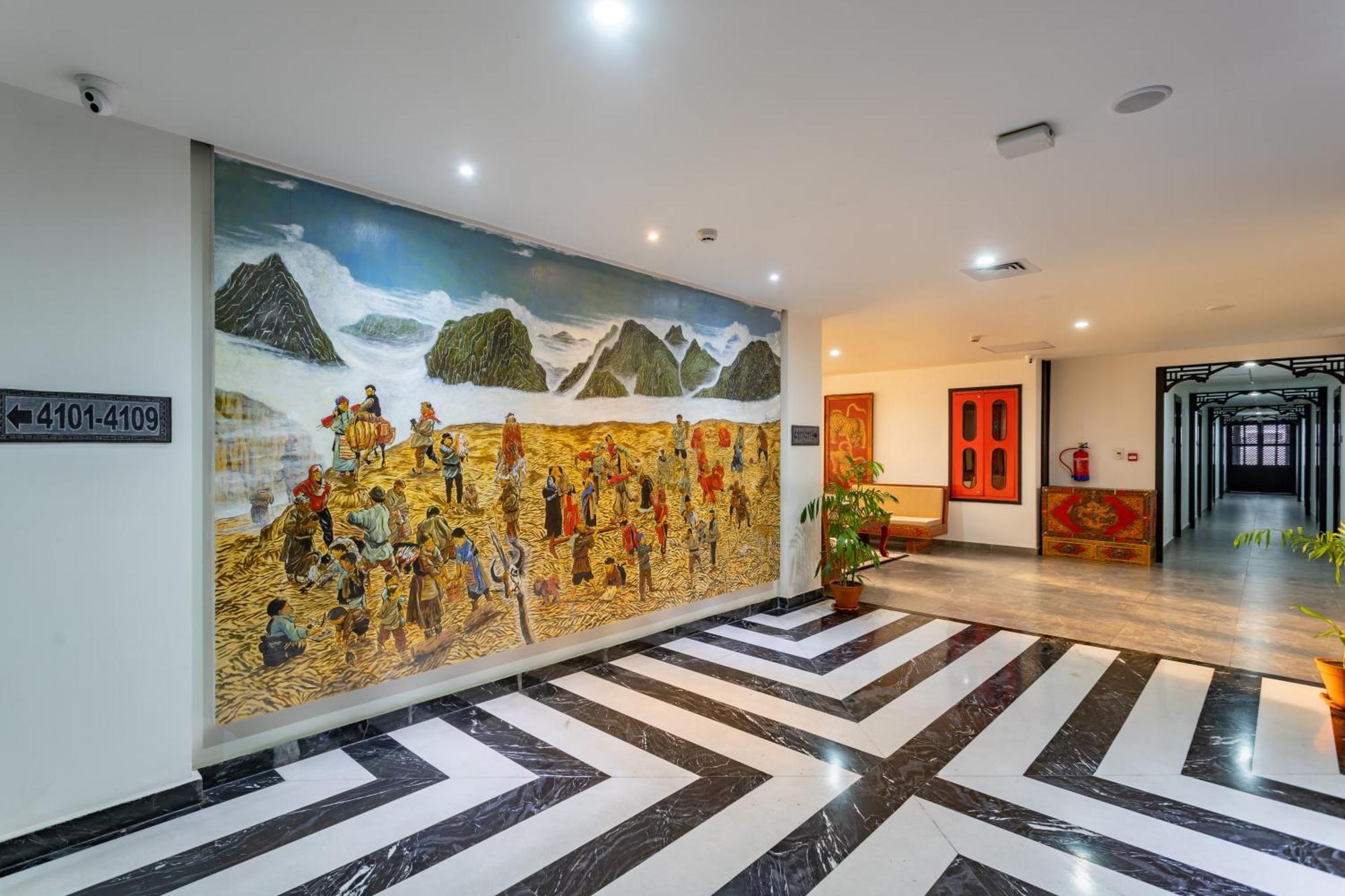 Hotel Lo Mustang Catmandu Exterior foto